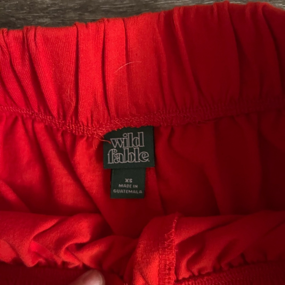 Red flowy shorts - Picture 2 of 2